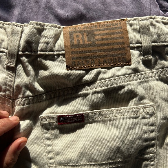 Vintage Ralph Lauren Women's Khaki saturday Short - Picture 3 of 4
